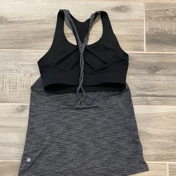 Lululemon Twist And Toil Tank with built in bra - Picture 4 of 4